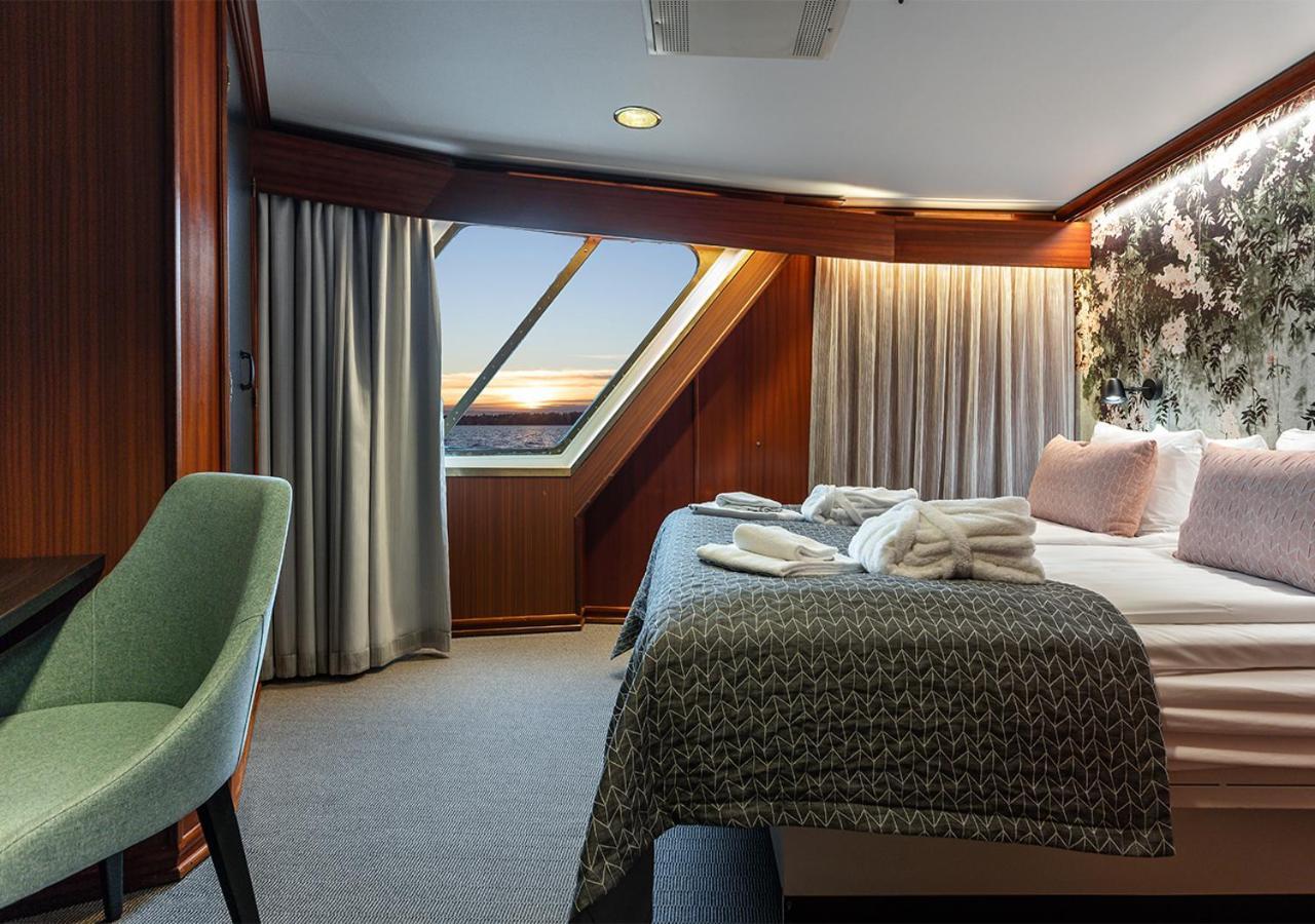 Viking Line Ferry Gabriella - 2-Night Cruise Stockholm-Helsinki-Stockholm Hotel Værelse billede