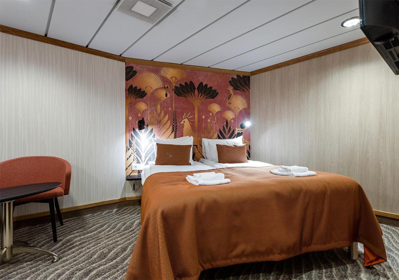 Viking Line Ferry Gabriella - 2-Night Cruise Stockholm-Helsinki-Stockholm Hotel Værelse billede