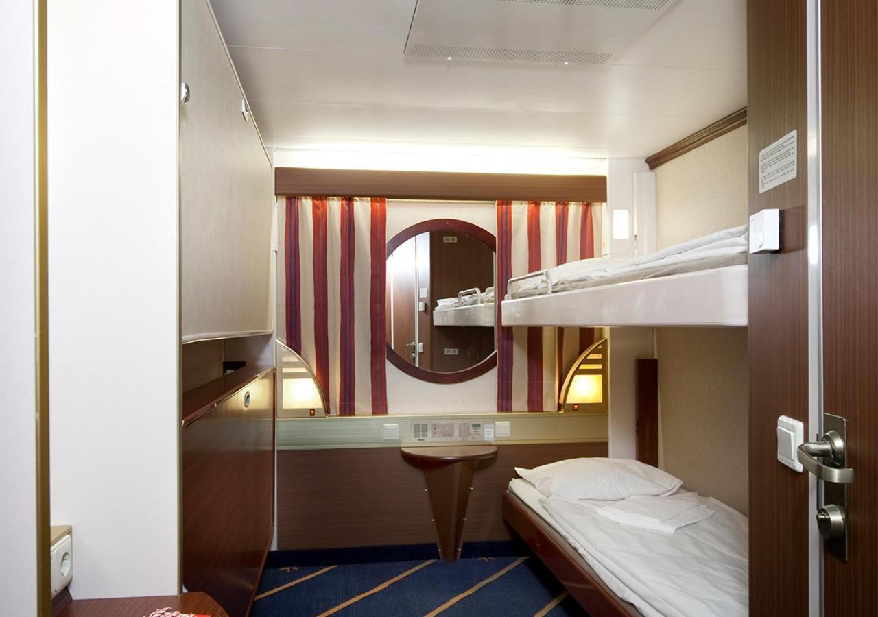 Viking Line Ferry Gabriella - 2-Night Cruise Stockholm-Helsinki-Stockholm Hotel Værelse billede
