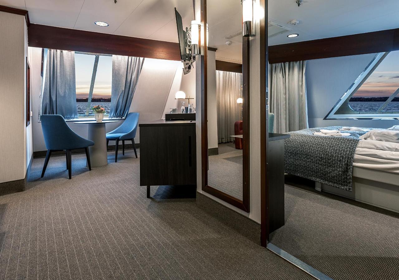 Viking Line Ferry Gabriella - 2-Night Cruise Stockholm-Helsinki-Stockholm Hotel Værelse billede